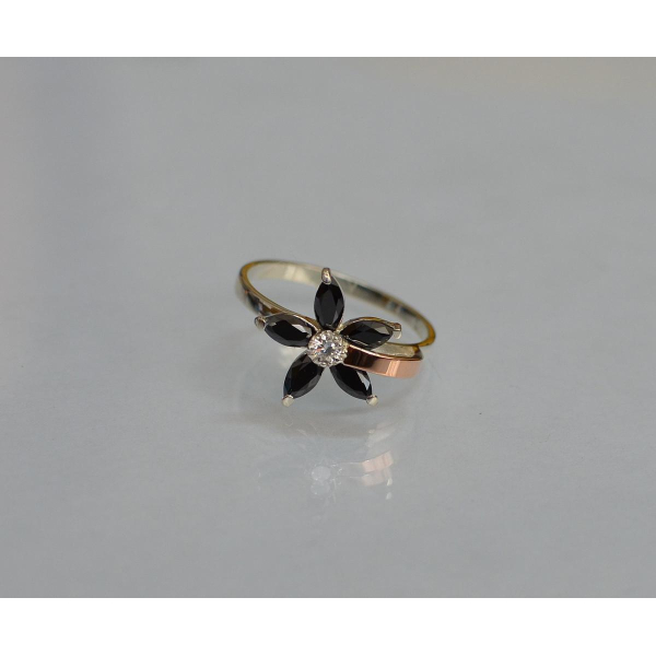 Серебряное кольцо с золотыми вставками (034к)