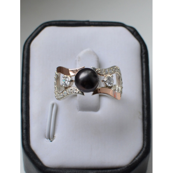 Серебряное кольцо с золотыми вставками (036к)