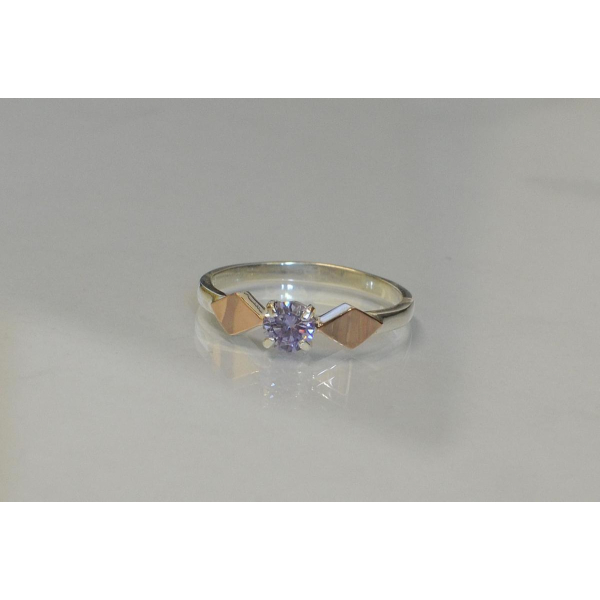 Серебряное кольцо со вставками из золота (044к)