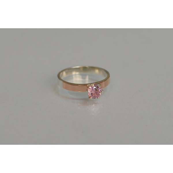 Серебряное кольцо снапайками  золота (045к)