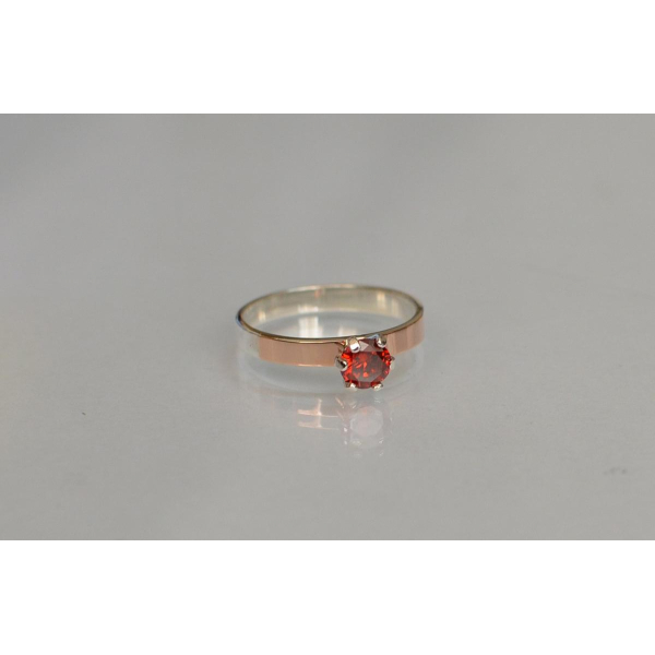 Серебряное кольцо снапайками  золота (045к)