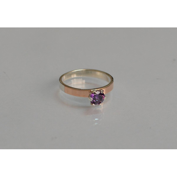 Серебряное кольцо снапайками  золота (045к)