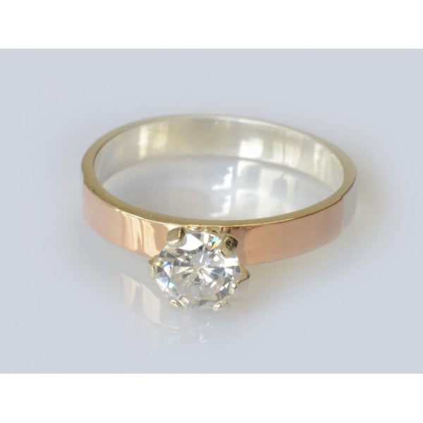 Серебряное кольцо снапайками  золота (045к)