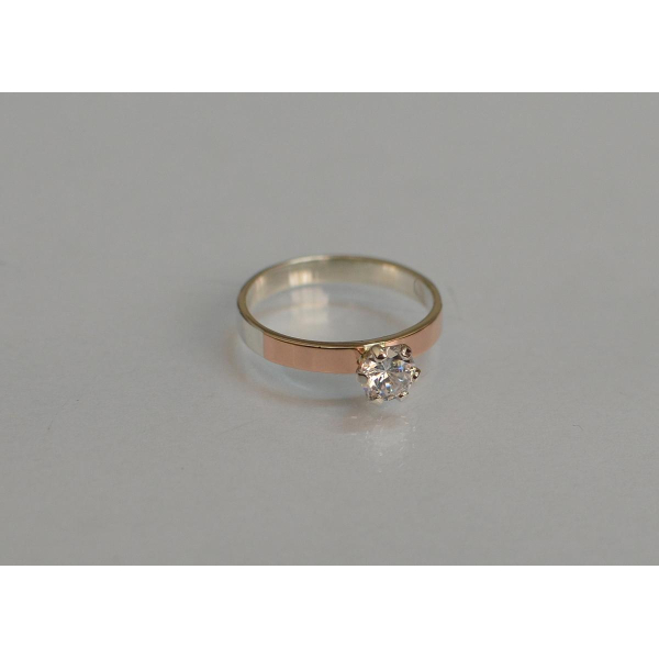 Серебряное кольцо снапайками  золота (045к)