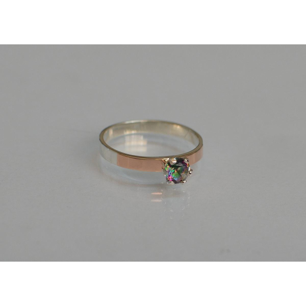 Серебряное кольцо снапайками  золота (045к)