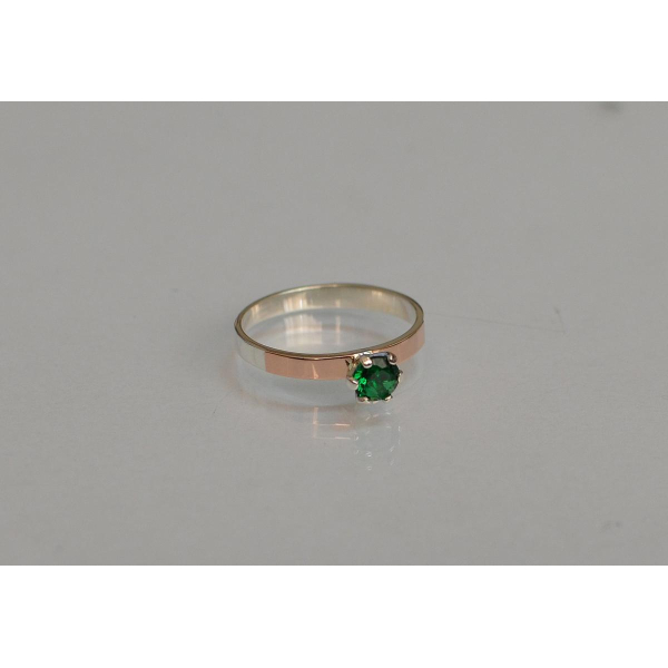 Серебряное кольцо снапайками  золота (045к)