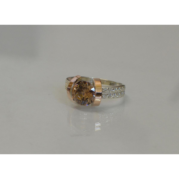 Серебряное кольцо со вставками из золота (046к)