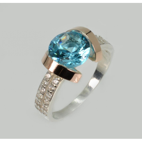 Серебряное кольцо со вставками из золота