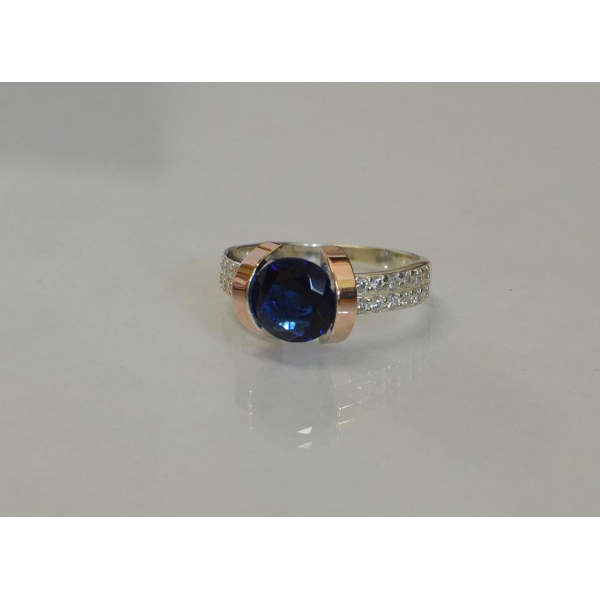 Серебряное кольцо со вставками из золота (046к)