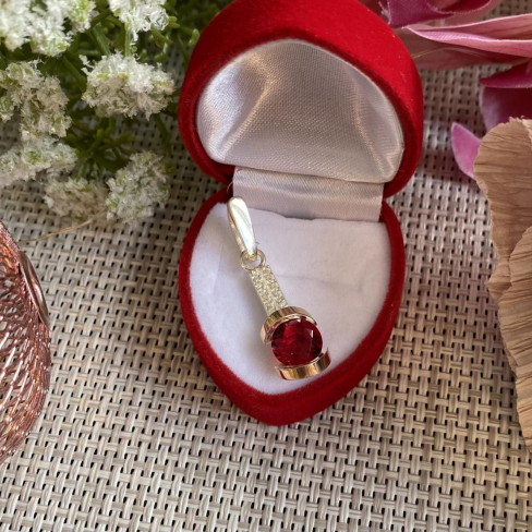 Серебряная подвеска с золотими вставками