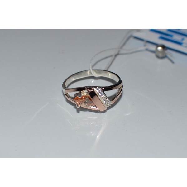 С напайками из золота серебряное кольцо (050к)