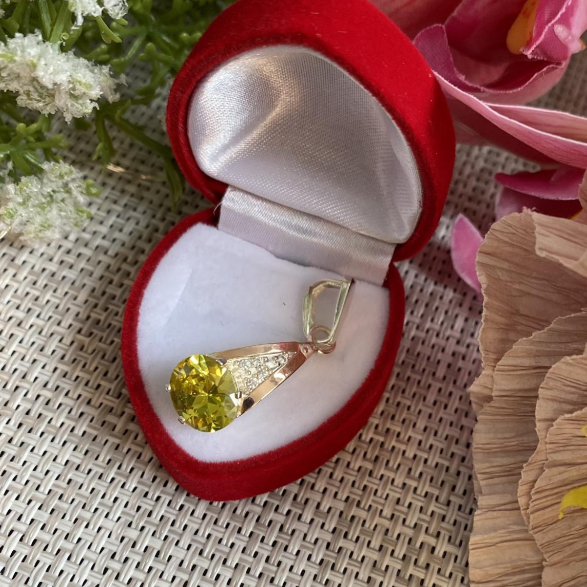 Серебряная подвеска с золотими вставками (054п)