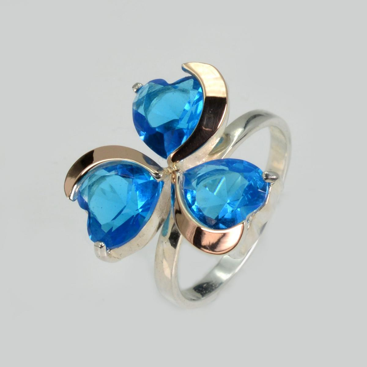 Серебряное кольцо  с пластинами из золота (061к)