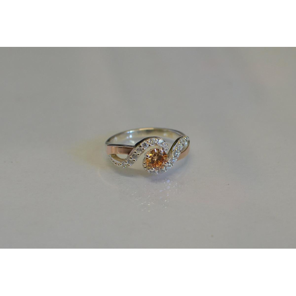 Срібна каблучка з золотими напайками (067к)