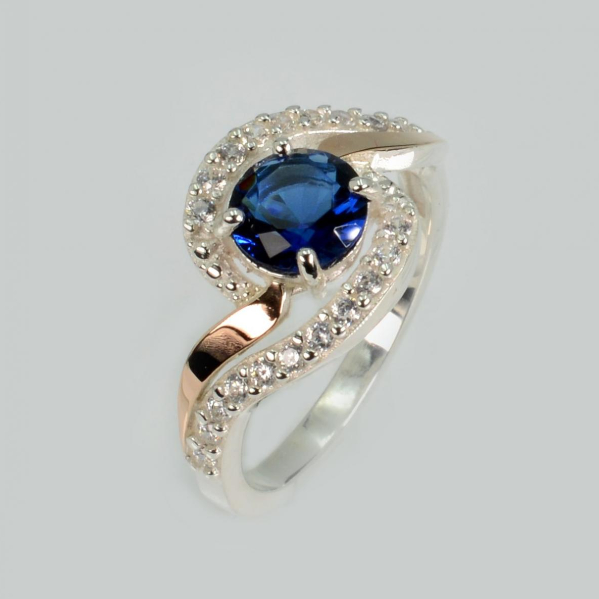 Серебряное кольцо с золотыми пластинами (072к)