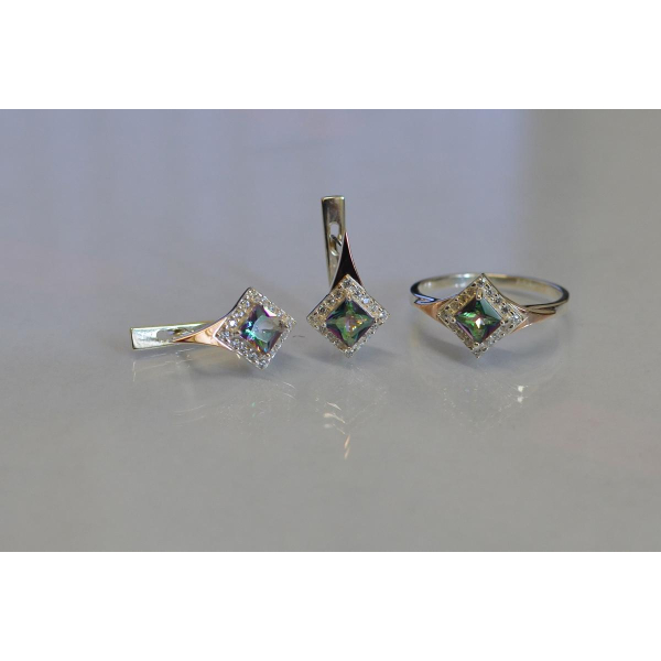 Серебряный комплект с золотыми вставками (074)