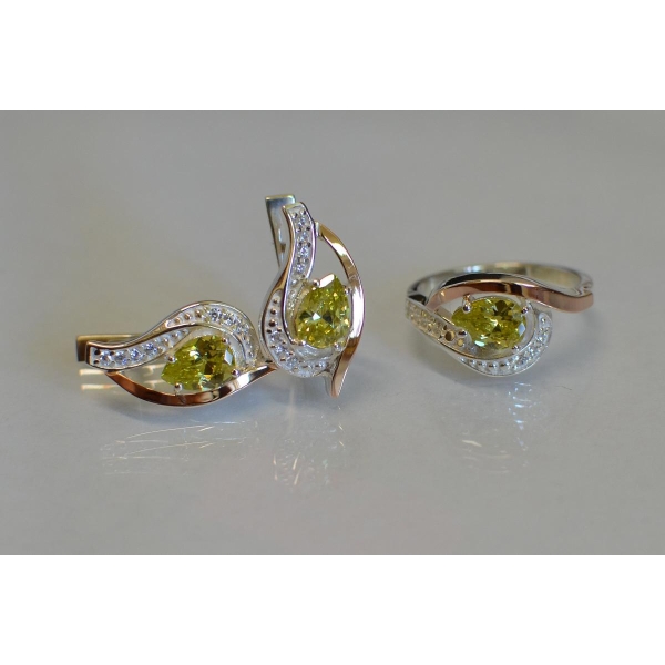 Гарнитур из серебра с золотыми накладками (078)