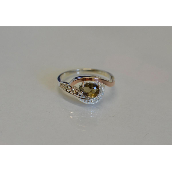 Серебряное кольцо с элементами золота (078к)