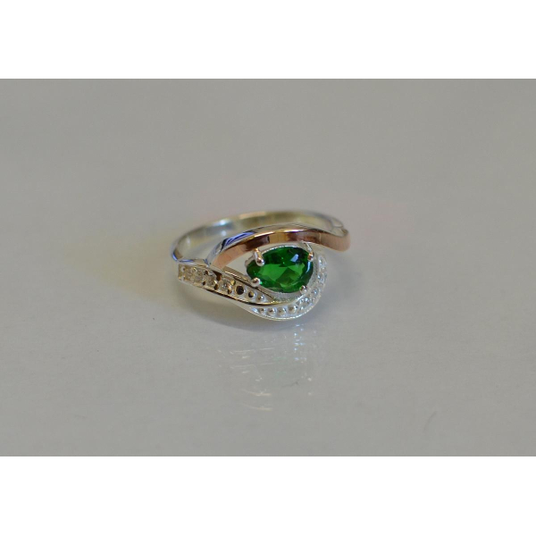 Серебряное кольцо с элементами золота (078к)