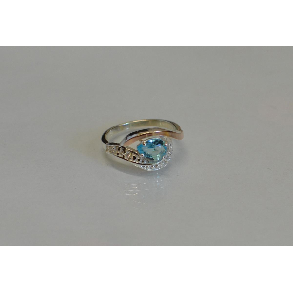 Серебряное кольцо с элементами золота (078к)