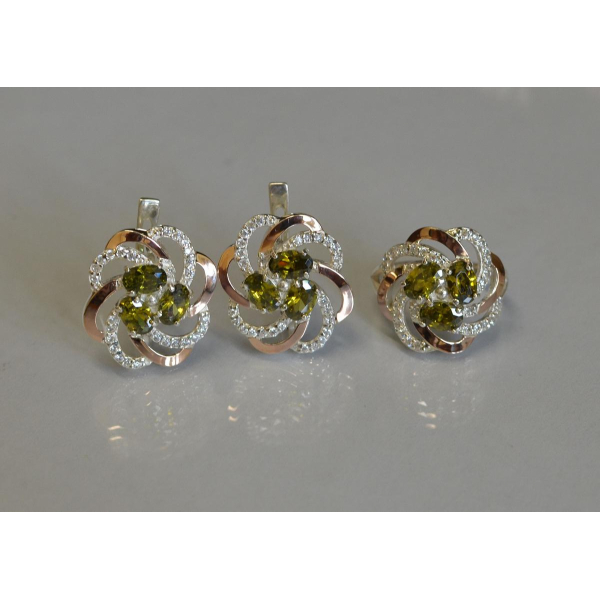 Набор серебряный с золотыми напайками (083)