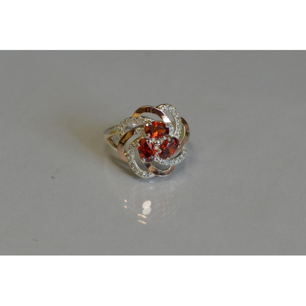 Кольцо из серебра с золотыми напайками (083к)