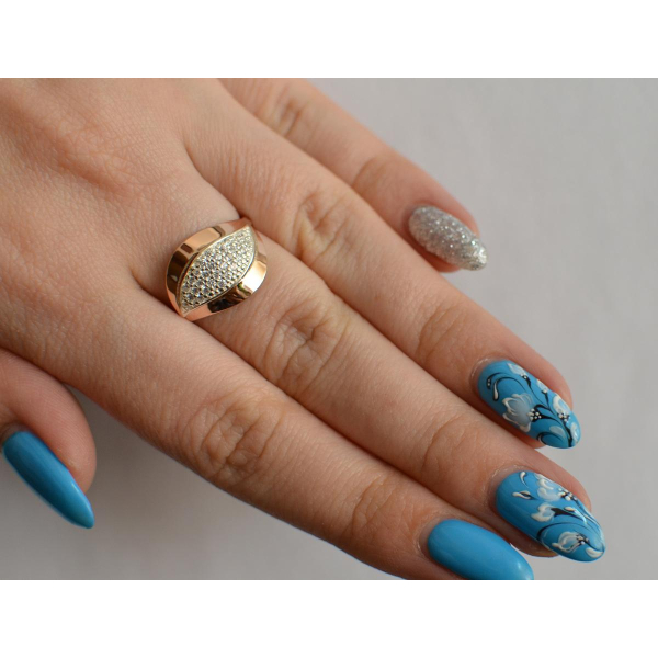 Серебряное кольцо с золотыми вставками и фианитами (084к)