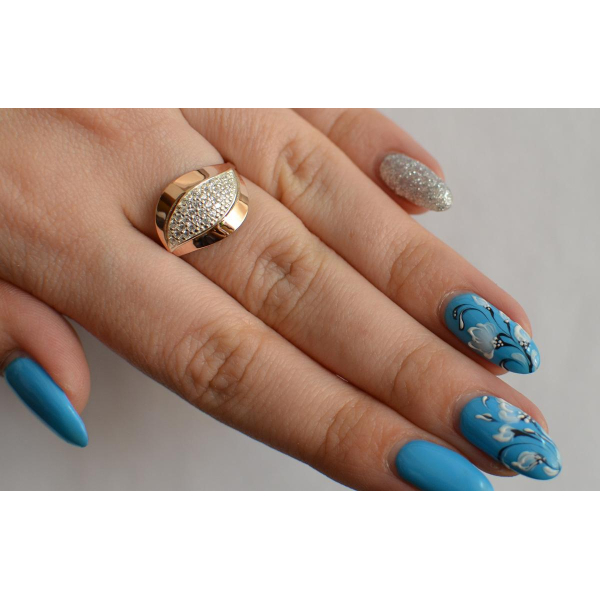 Серебряное кольцо с золотыми вставками и фианитами (084к)