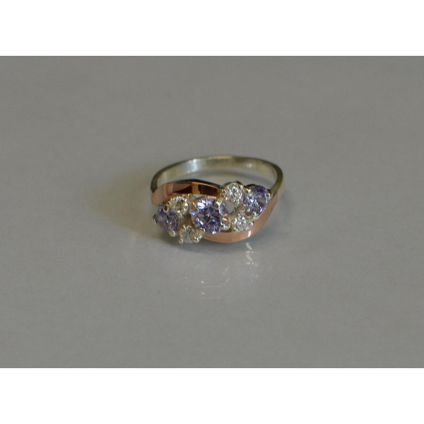 Каблучка срібна з золотими вставками (085к)