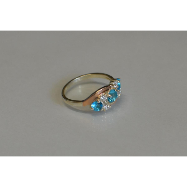 Каблучка срібна з золотими вставками (085к)