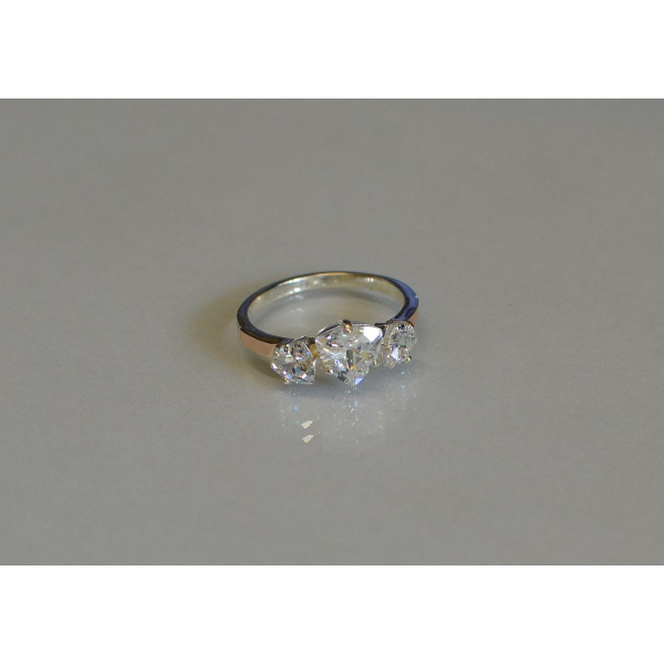 Каблучка срібна з золотими накладками (088к)