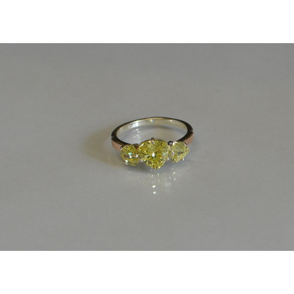 Каблучка срібна з золотими накладками (088к)