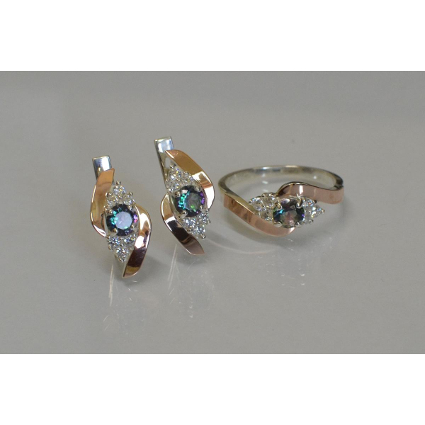 Набор серебряный с золотыми вставками (092)