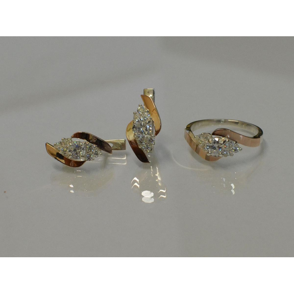 Набор серебряный с золотыми вставками (092)