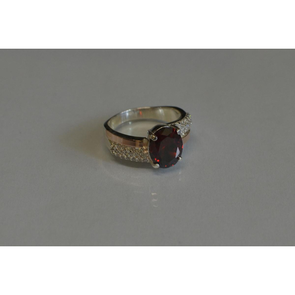 Кольцо серебряное с золотыми пластинами и фианитами (096к)