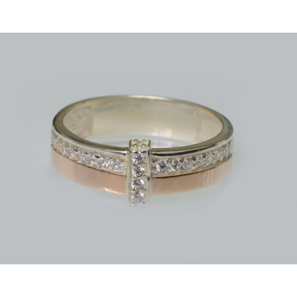 Кольцо серебряное с золотыми вставками и фианитами (101к)