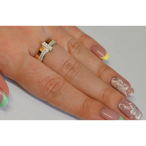 Кольцо серебряное с золотыми вставками и фианитами (101к)