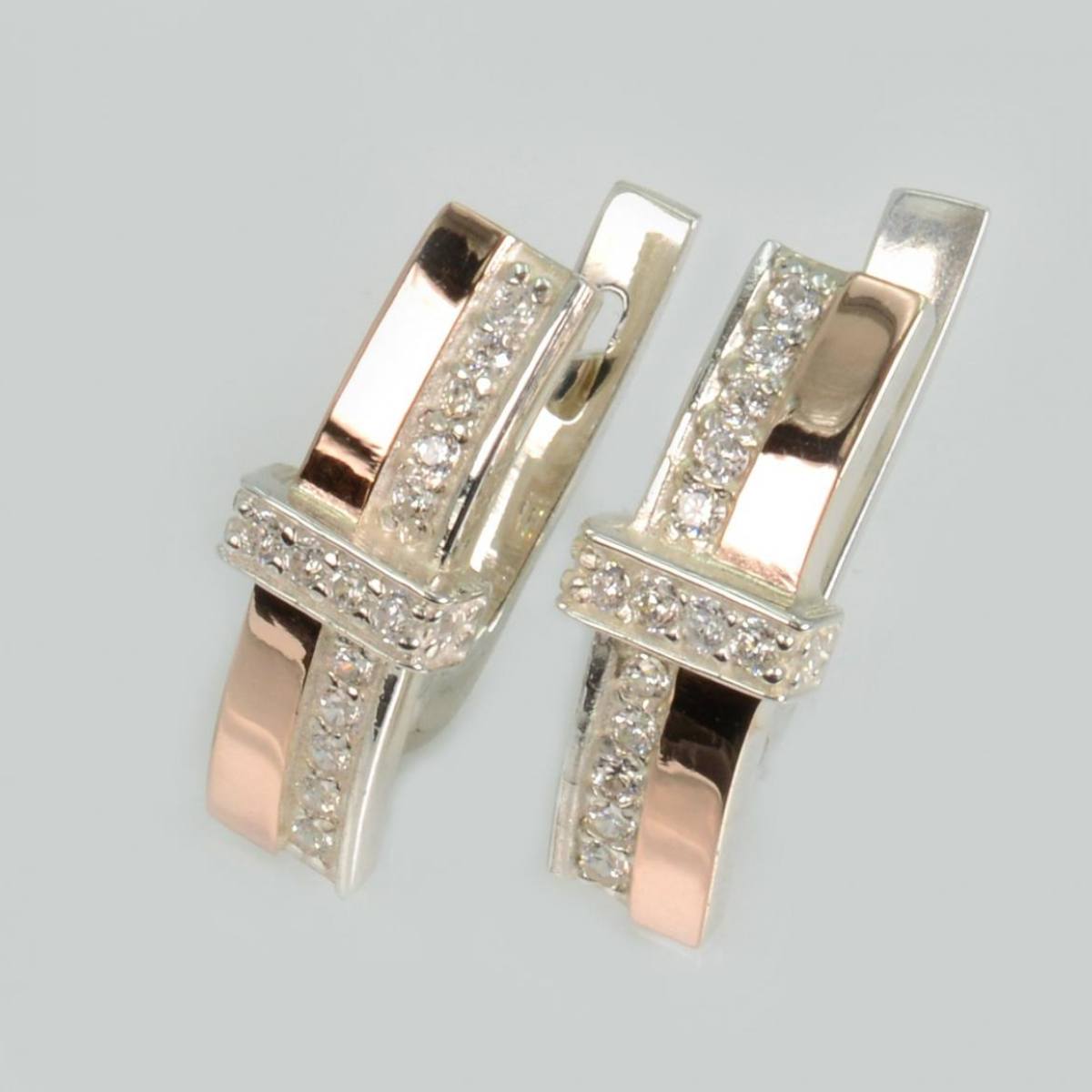 Серьги серебряные с золотыми вставками и фианитами (101с)