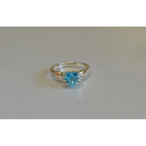 Кольцо серебряное  с золотыми накладками (102к)