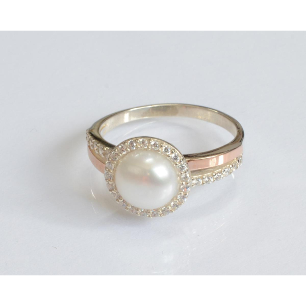 Серебряное кольцо с жемчугом (104к)