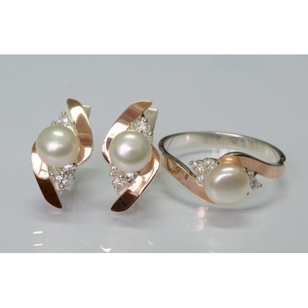 Серебряный гарнитур с жемчугом (106)