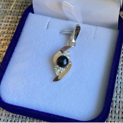 Серебряная подвеска с золотими вставками