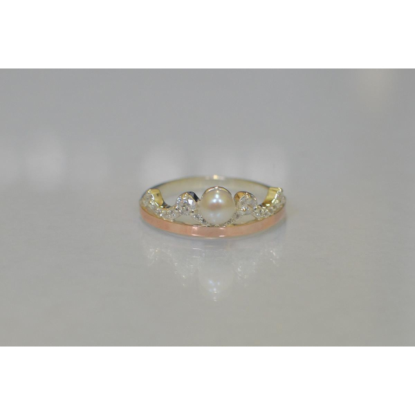Серебряное кольцо корона с жемчугом (107к)