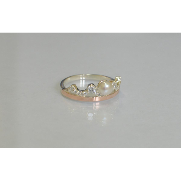 Серебряное кольцо корона с жемчугом (107к)