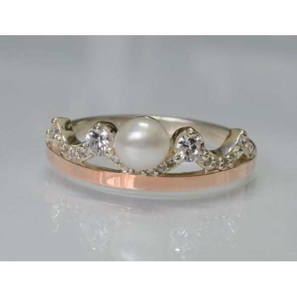Серебряное кольцо корона с жемчугом (107к)