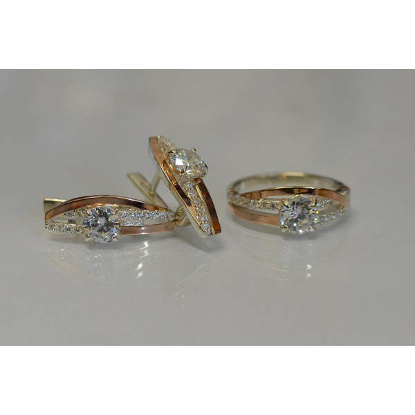 Серебряный набор с золотыми вставками (108)