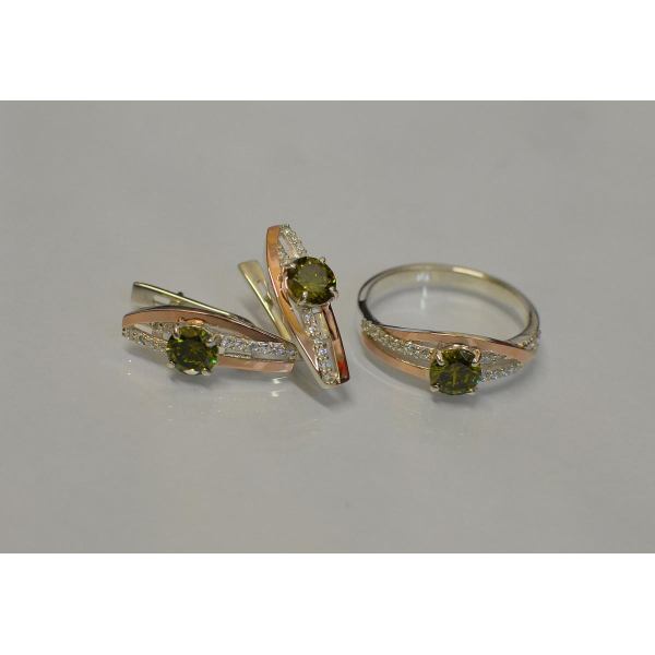 Серебряный набор с золотыми вставками (108)