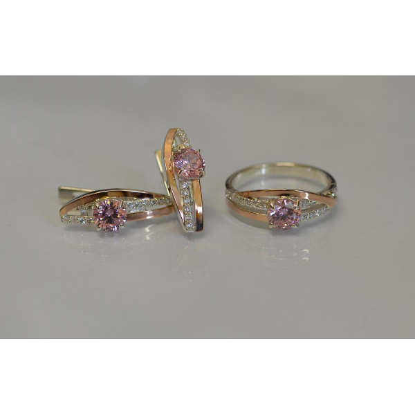 Серебряный набор с золотыми вставками (108)