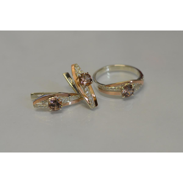 Серебряный набор с золотыми вставками (108)