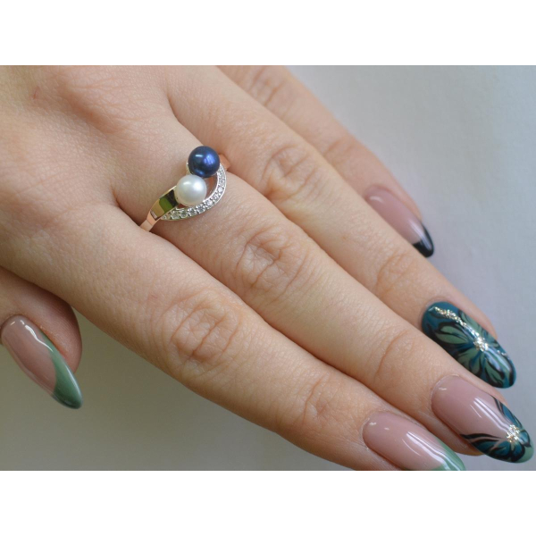 Серебряное кольцо  с жемчугом (109к)